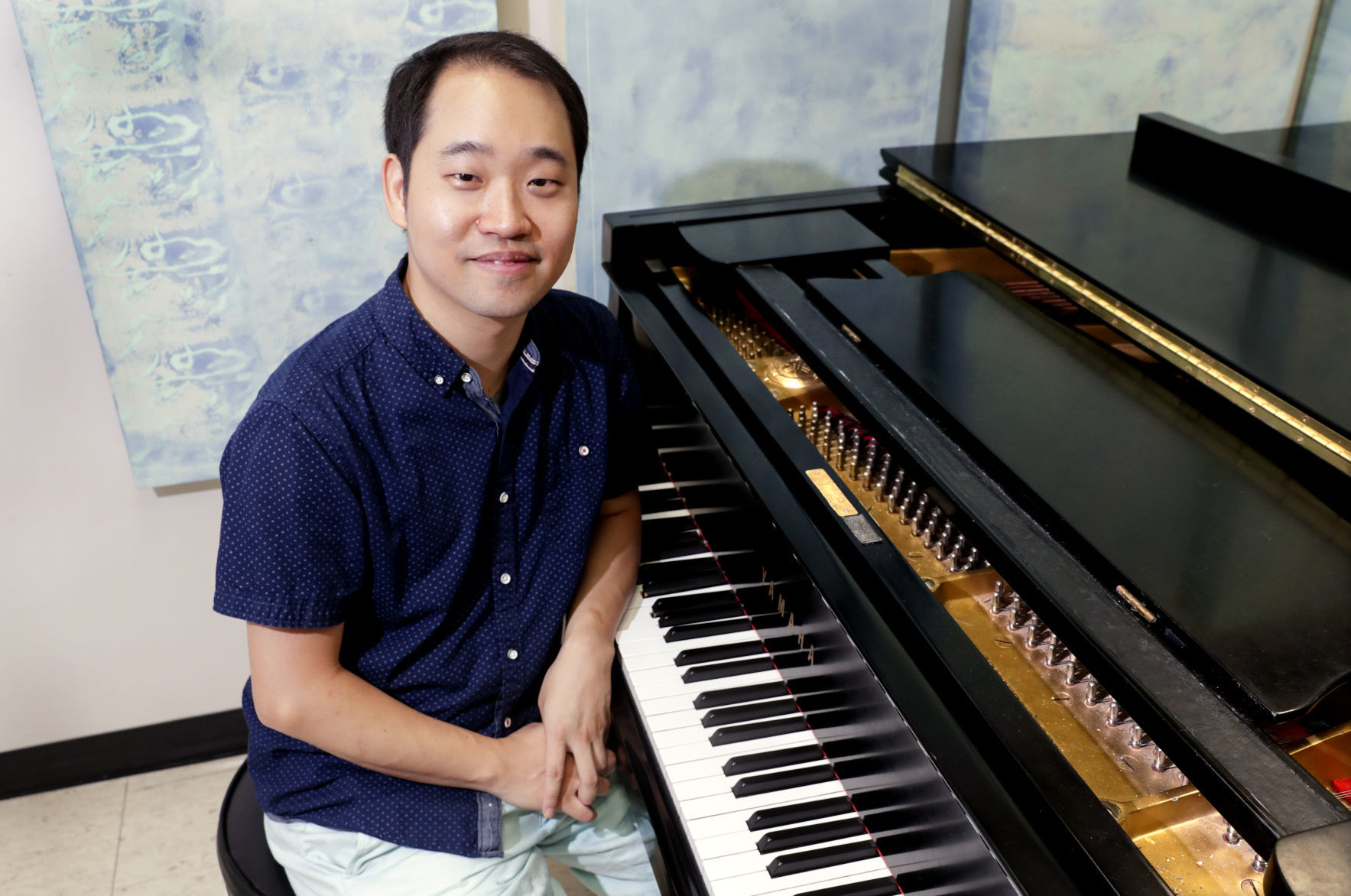 Kangwoo Jin at piano